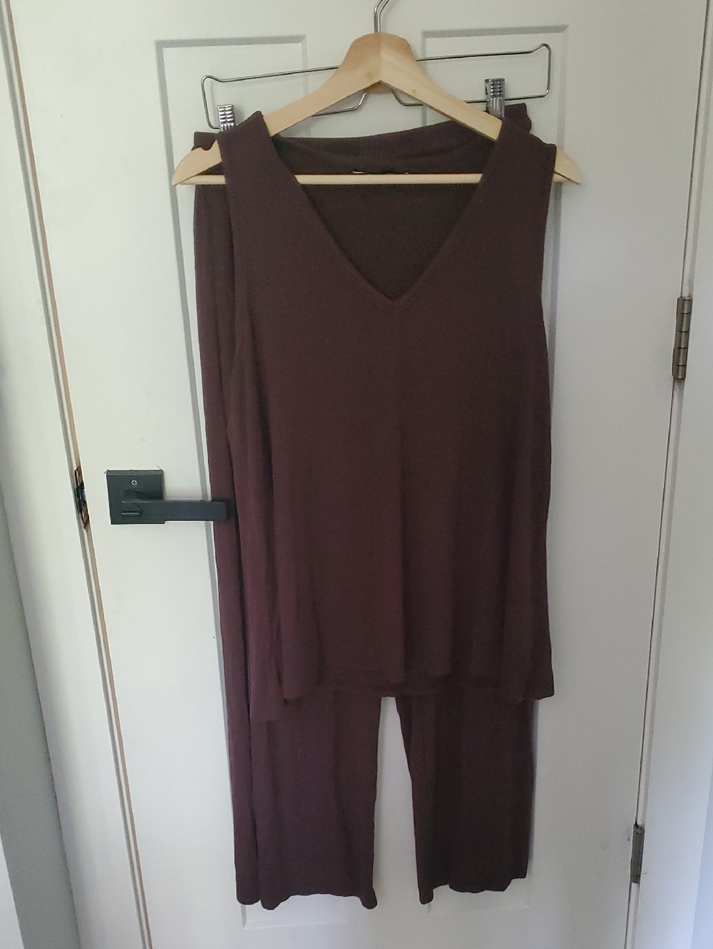 Sleeveless V-Neck Lounge Set in Brown
